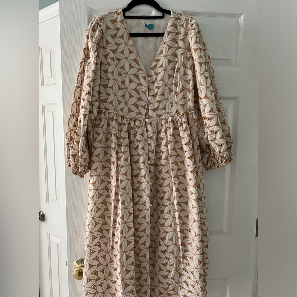 Women floral dress, button down with lining